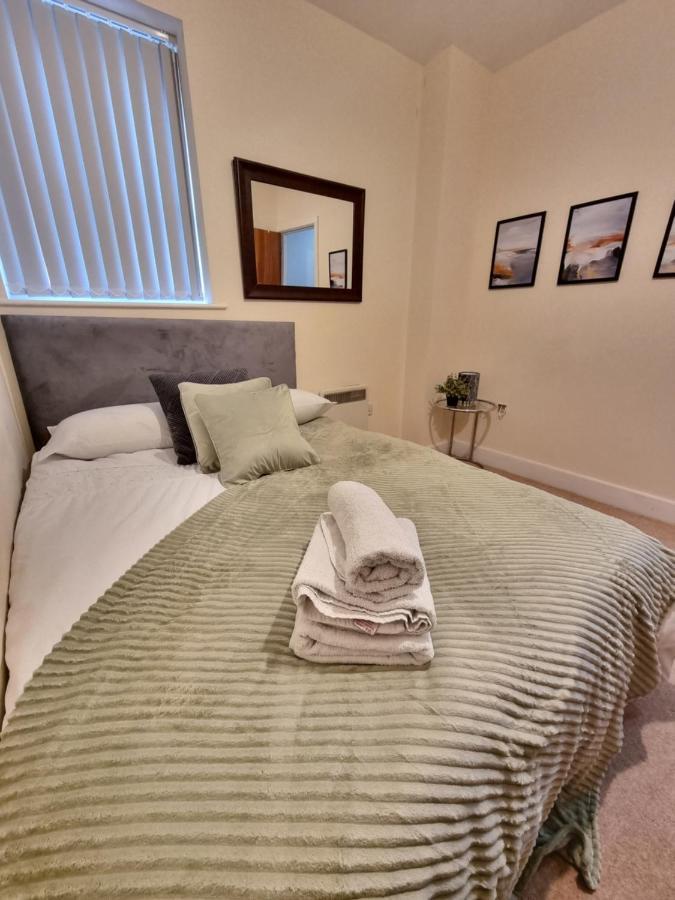 2 Bedroom - City Centre Location - Perfect For Family'S Bradford  Ngoại thất bức ảnh