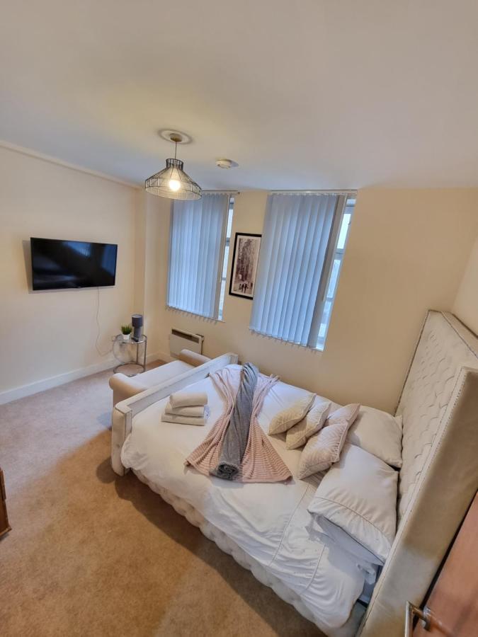 2 Bedroom - City Centre Location - Perfect For Family'S Bradford  Ngoại thất bức ảnh